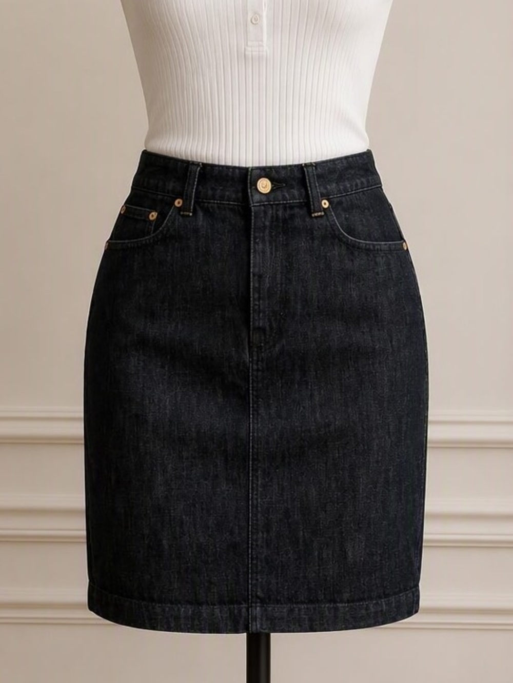 Lilly Pulitzer Palm Beach Fit denim skirt, size 6